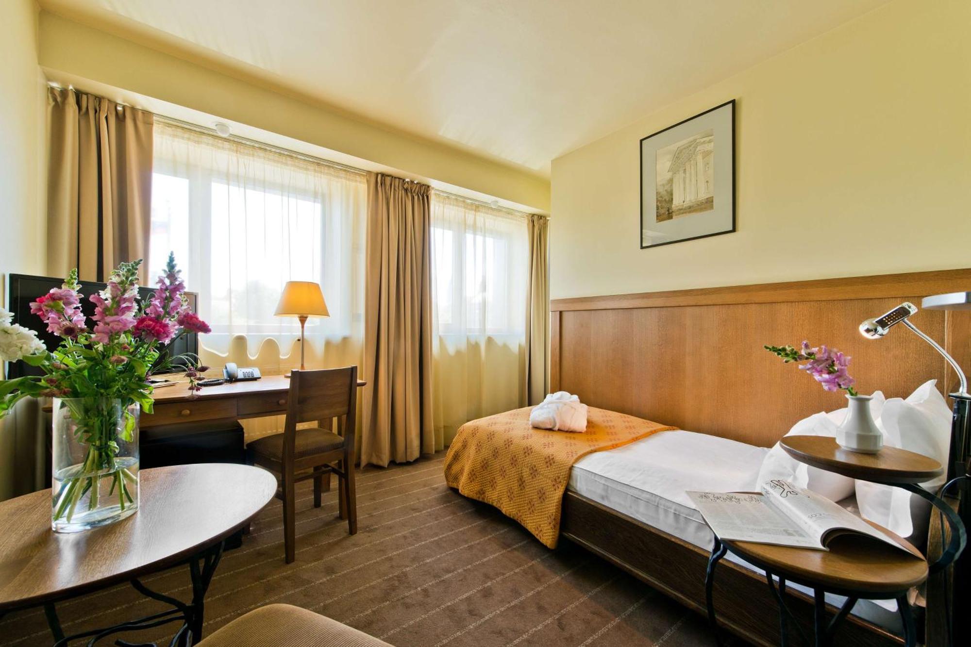 Standard Single Room